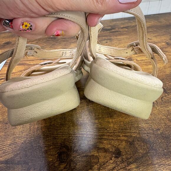 SAS Size 8 Sandals Duo Quarter Strap Narrow Width Tripad Comfort Warm Stone Tan - Picture 11 of 14